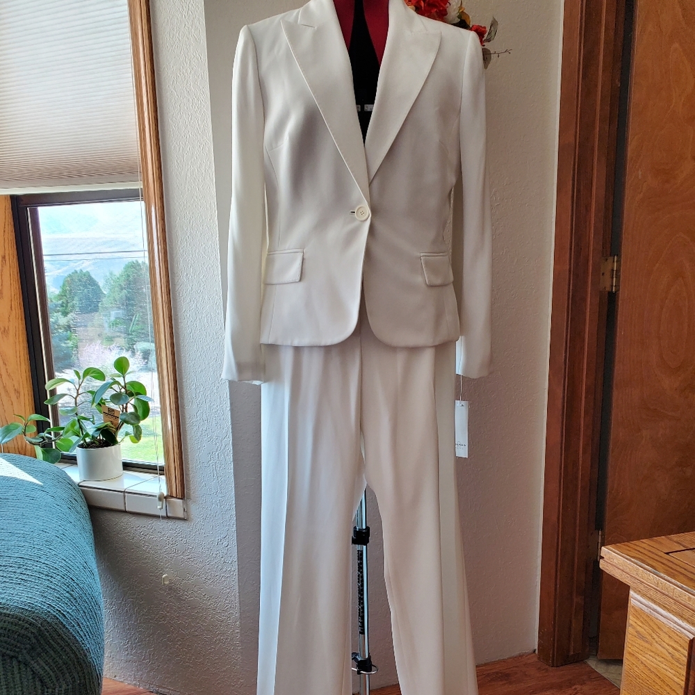 Anne Klein White pantsuit NWT